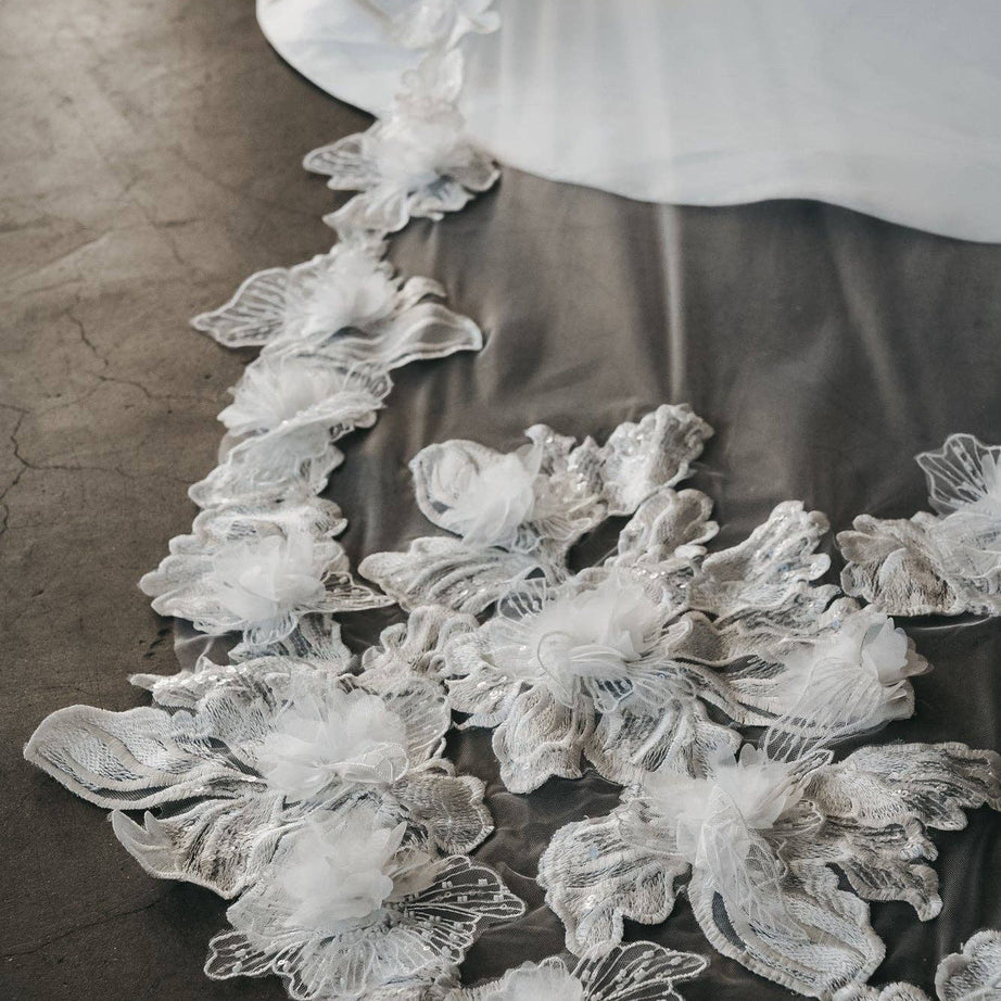 Una Floral Veil
