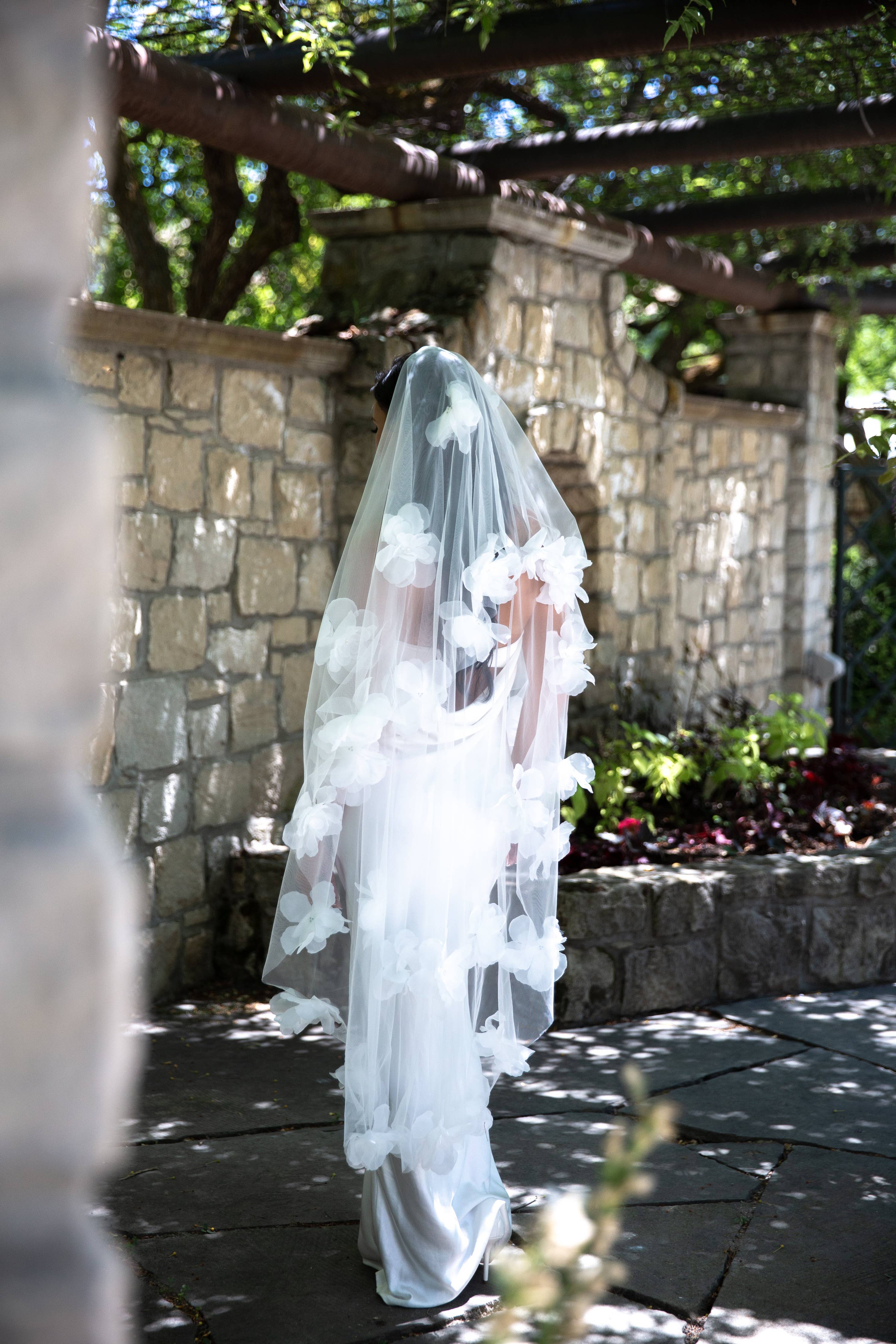 3D Floral wedding veil for modern bridal looks