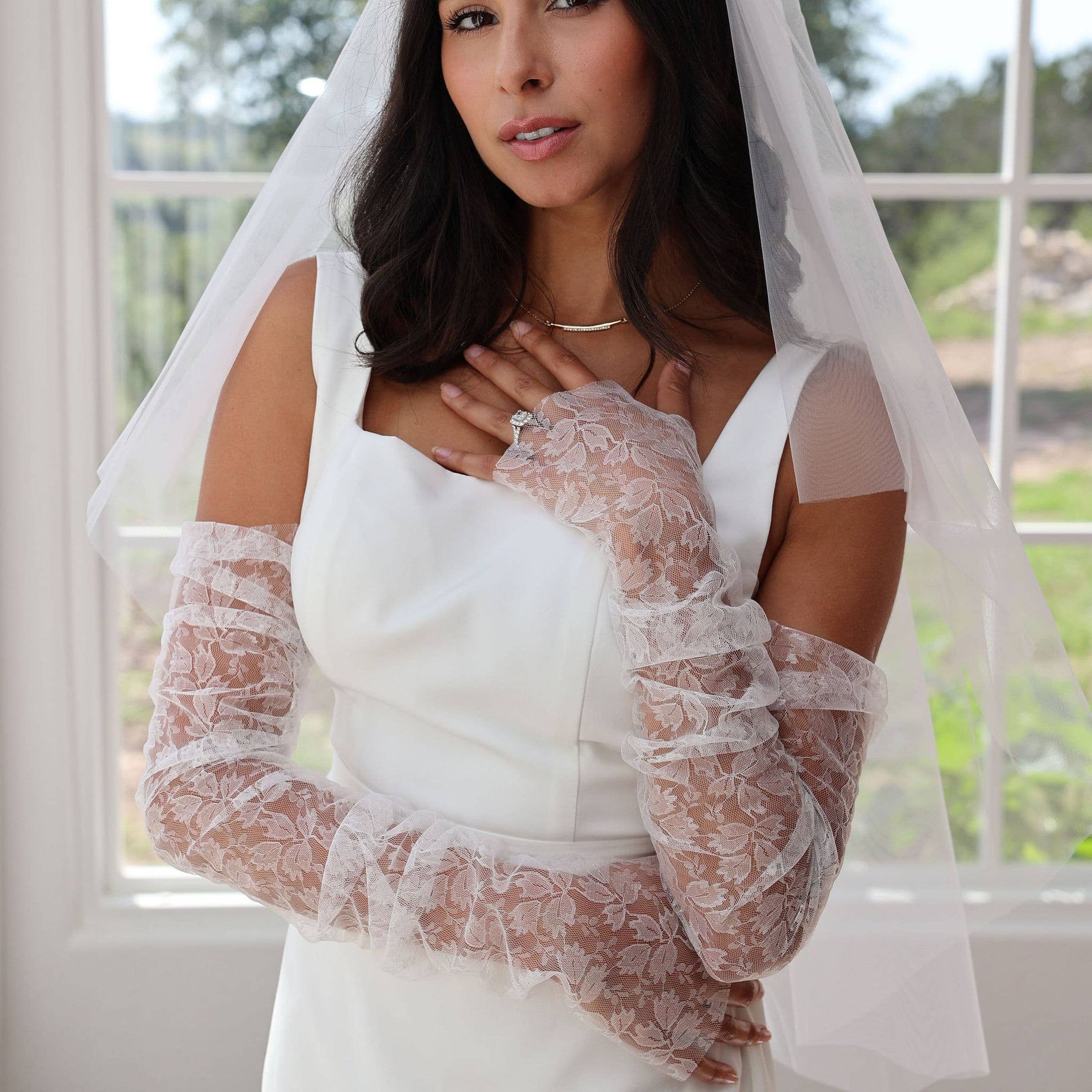 Luxury White lace Bridal sleeves, gloves