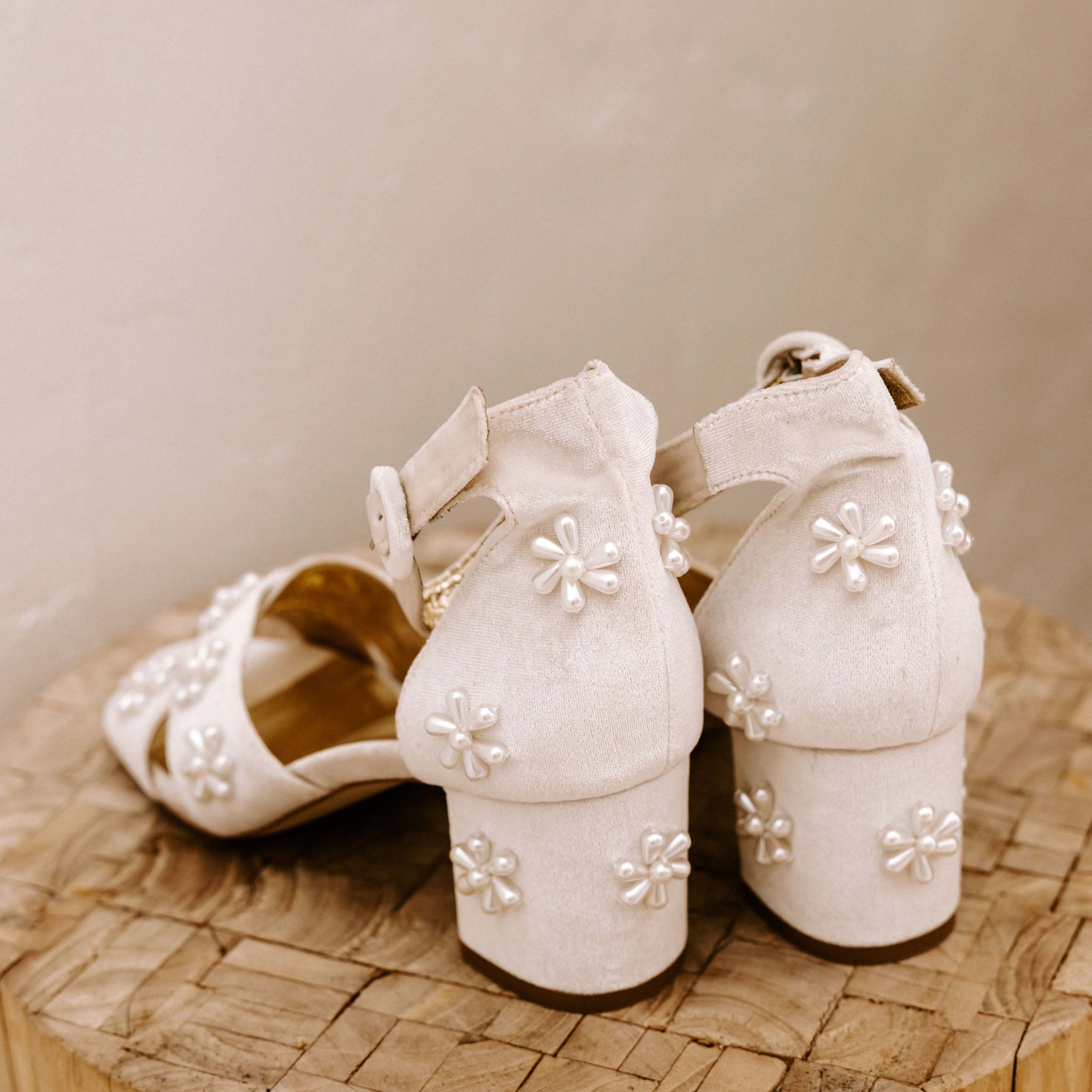 Daisy Heels - Seashell image 1