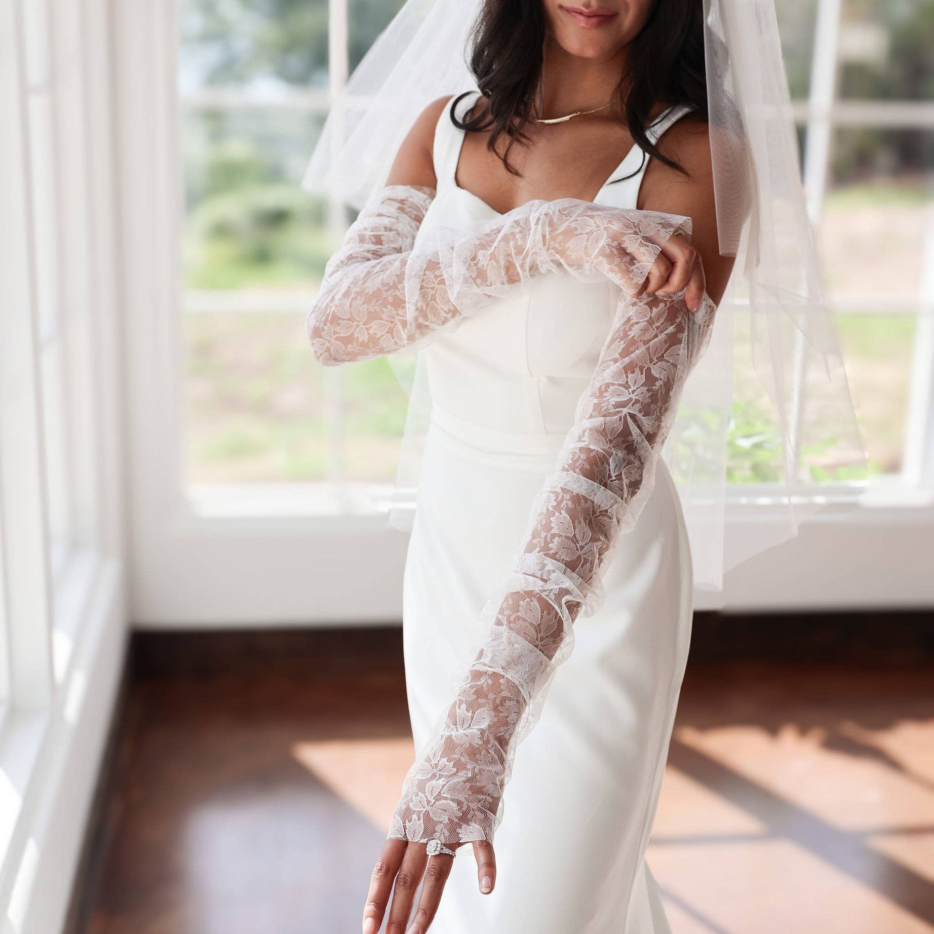 Luxury White lace Bridal sleeves, gloves