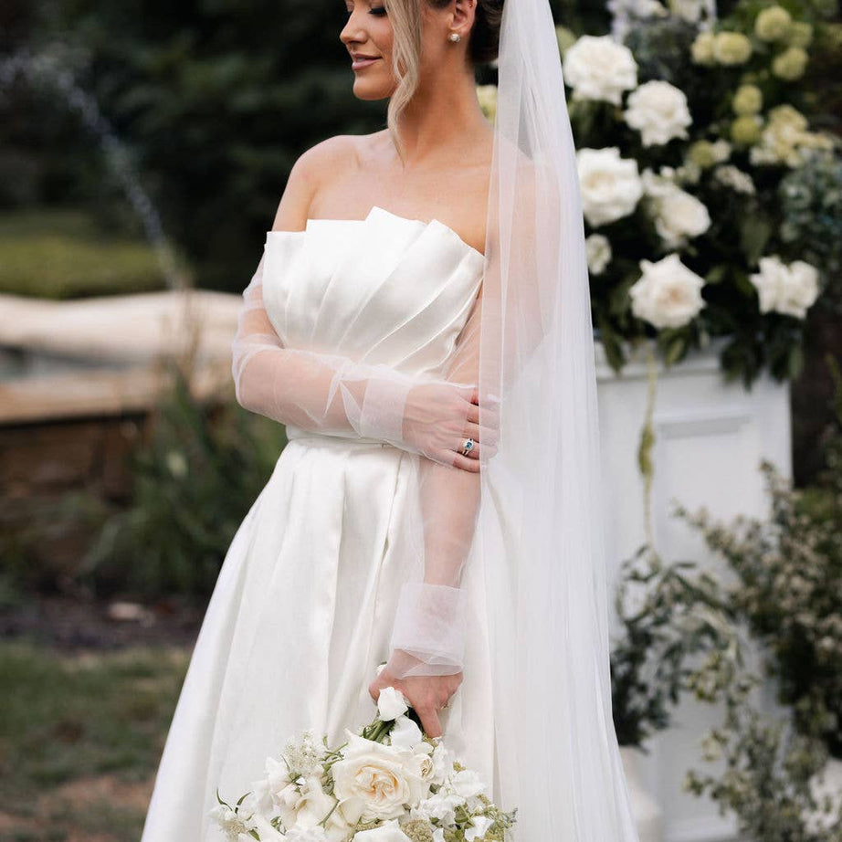 Simple minimalist bridal veil