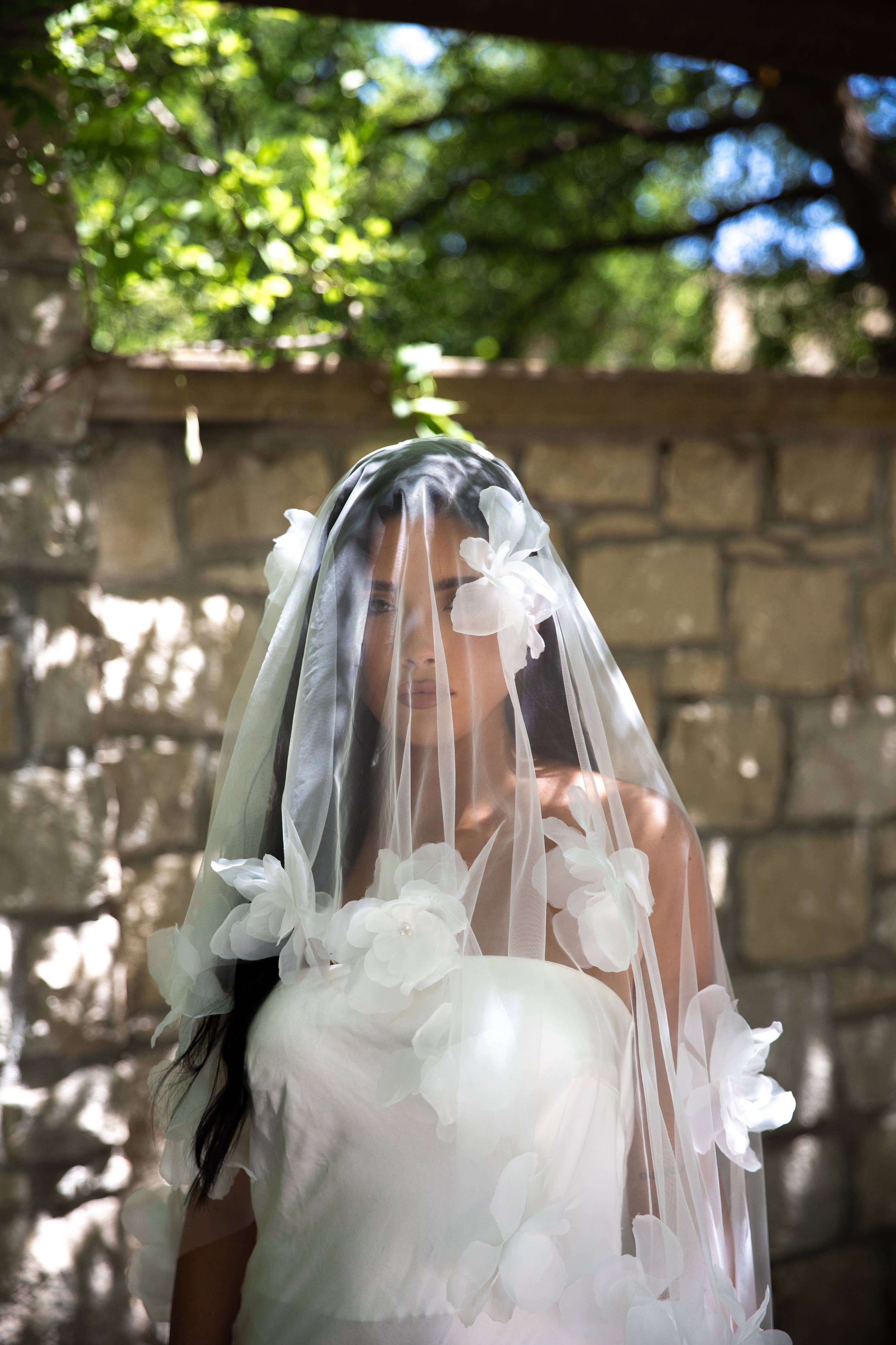 3D Floral wedding veil for modern bridal looks