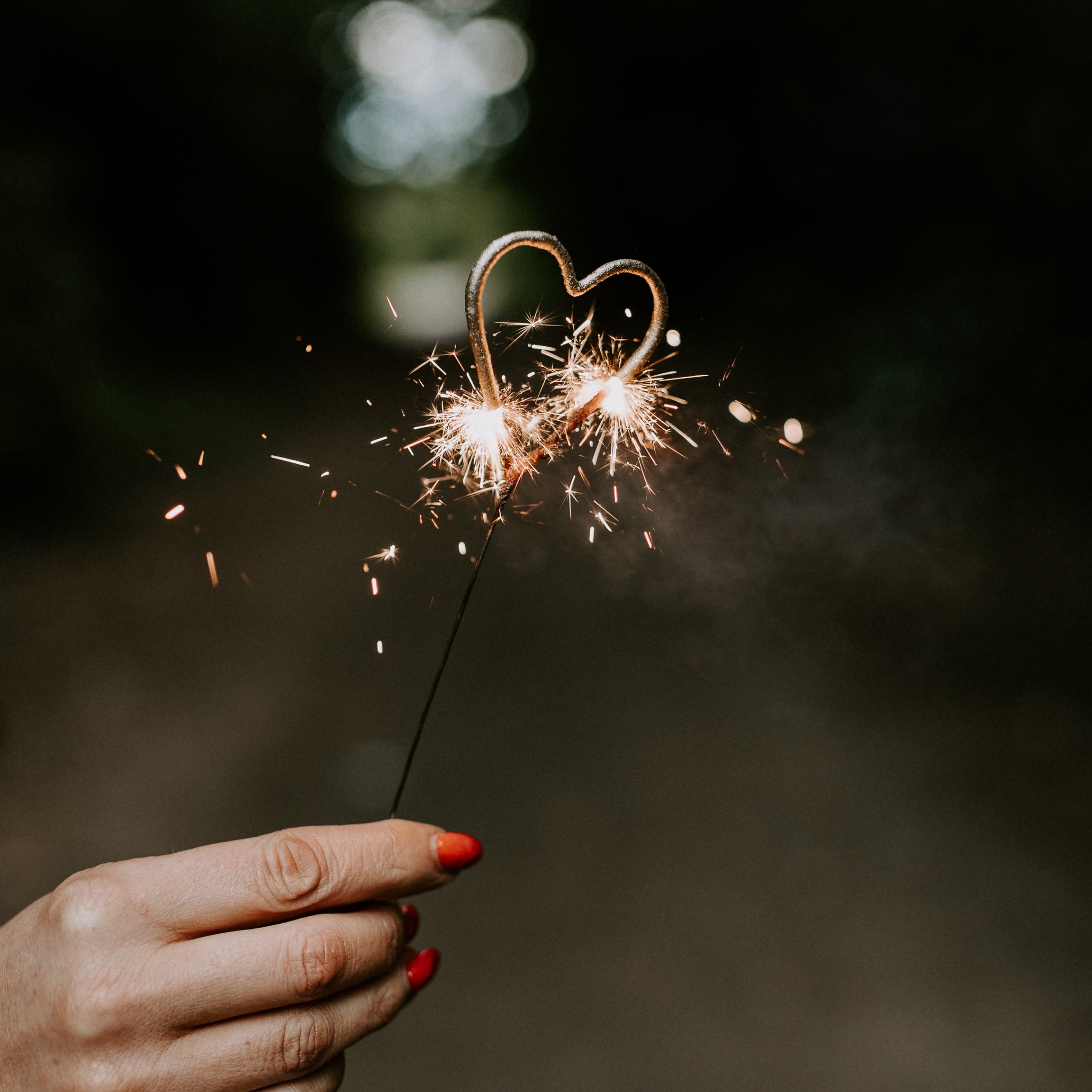 Gold Heart Sparkler image 0