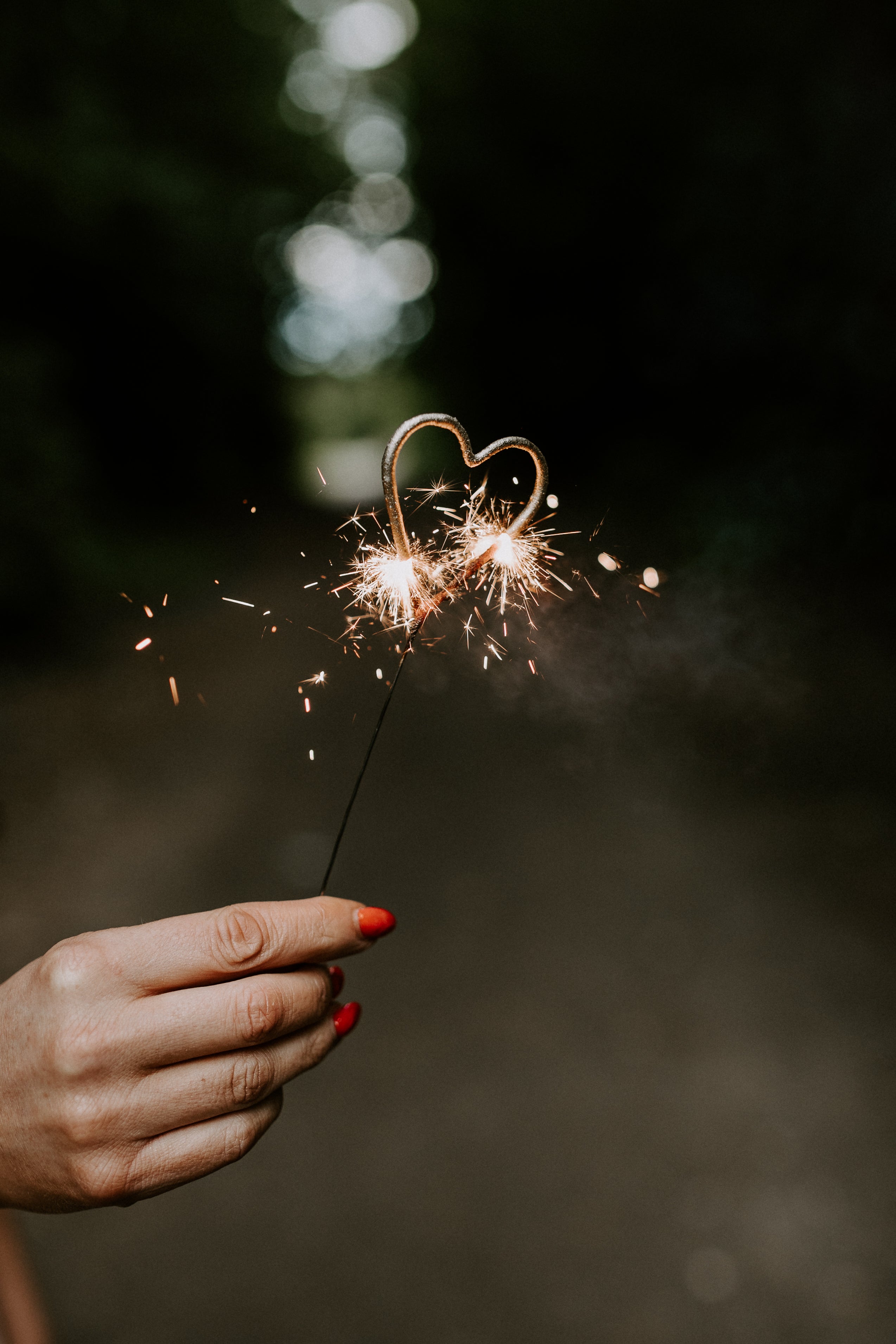 Gold Heart Sparkler image 0