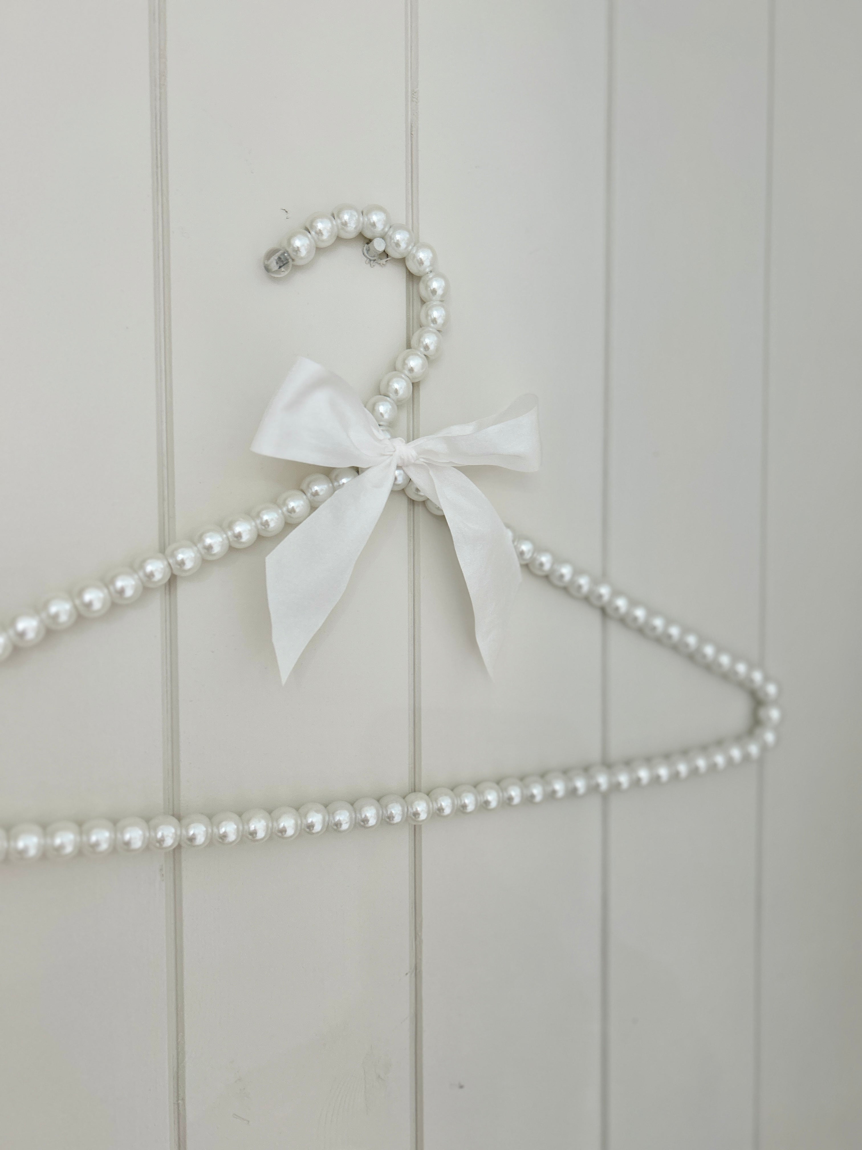 Pearl Bridal Hanger