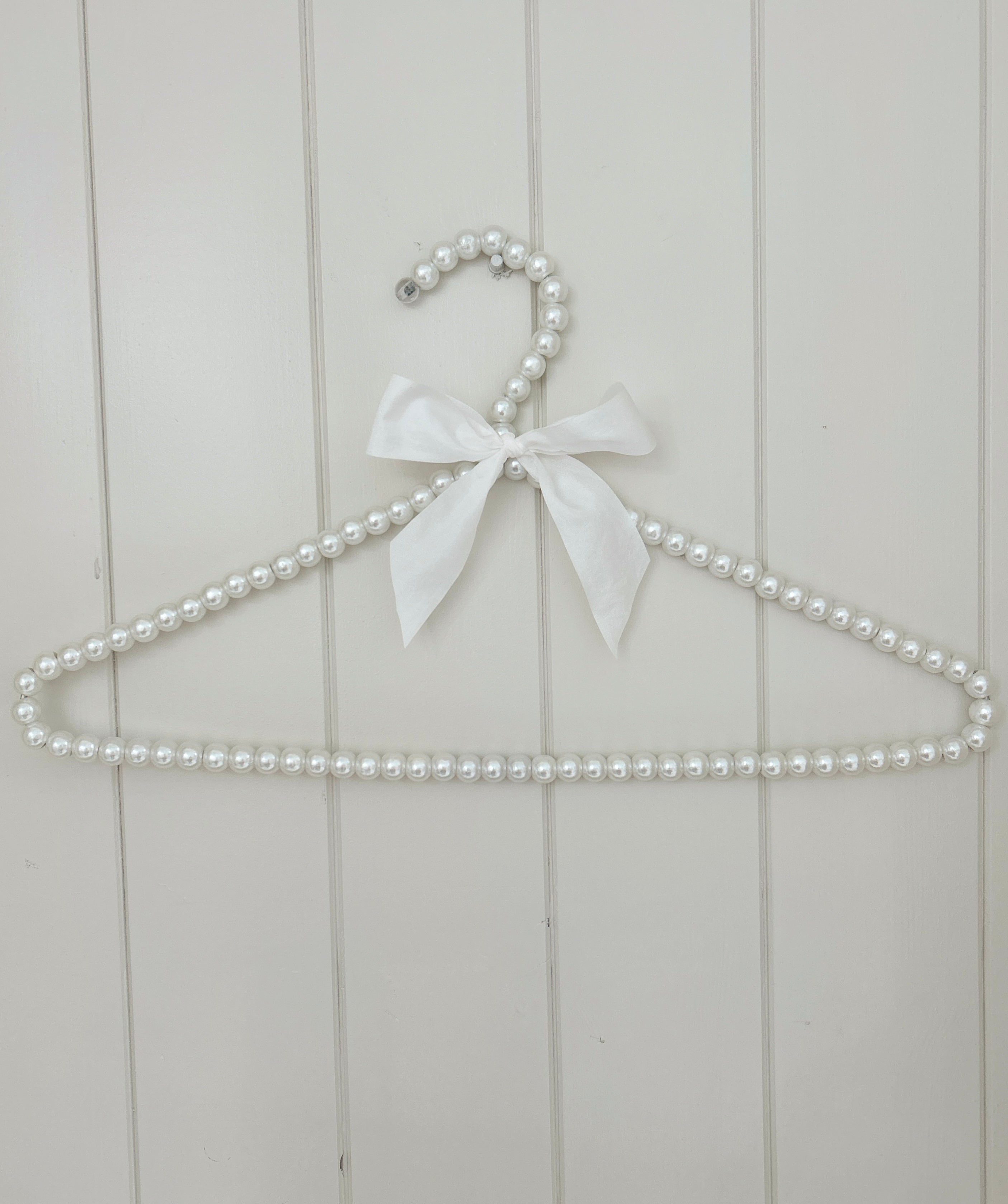 Pearl Bridal Hanger