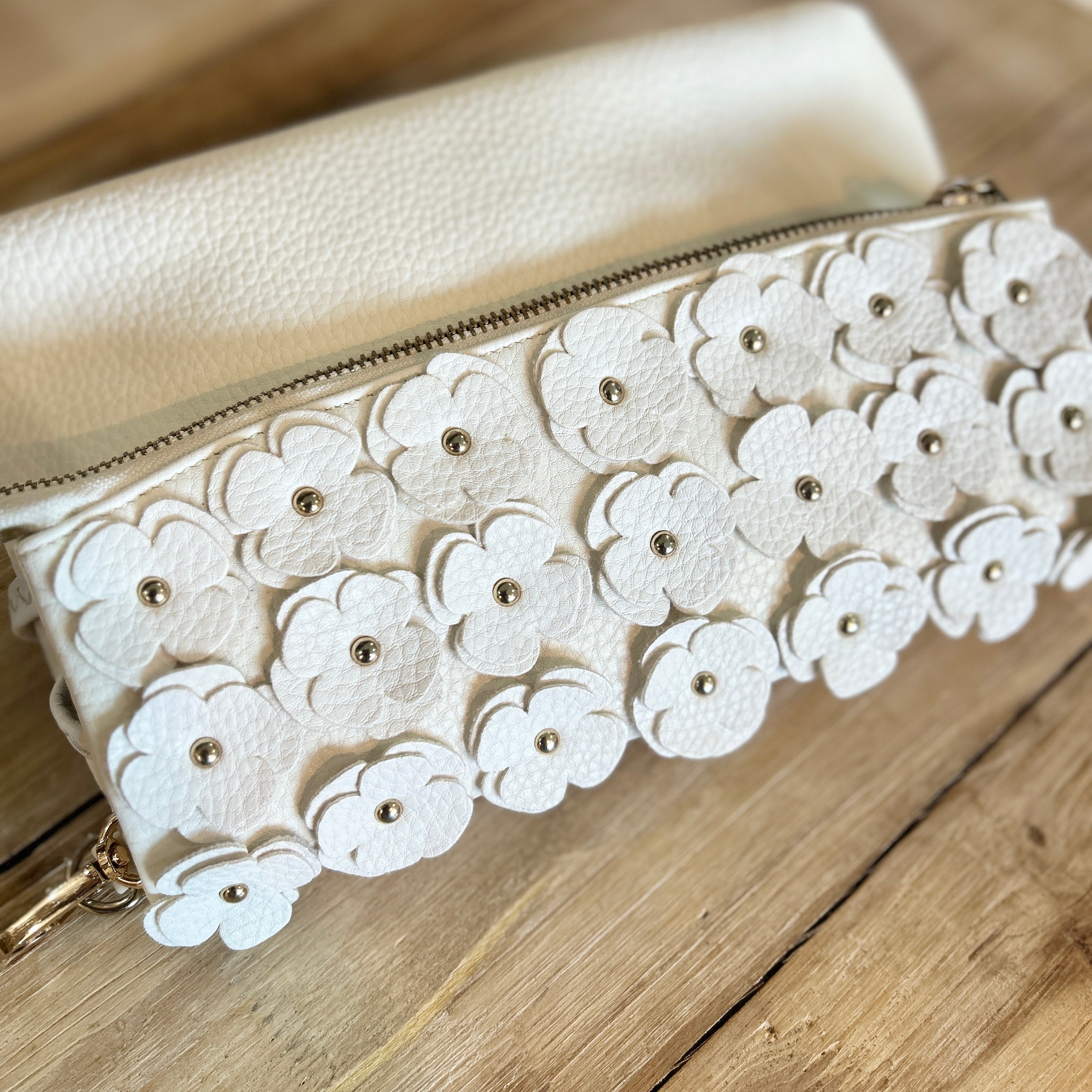 vintage bridal clutch bag in ivory leather with 3D flowers