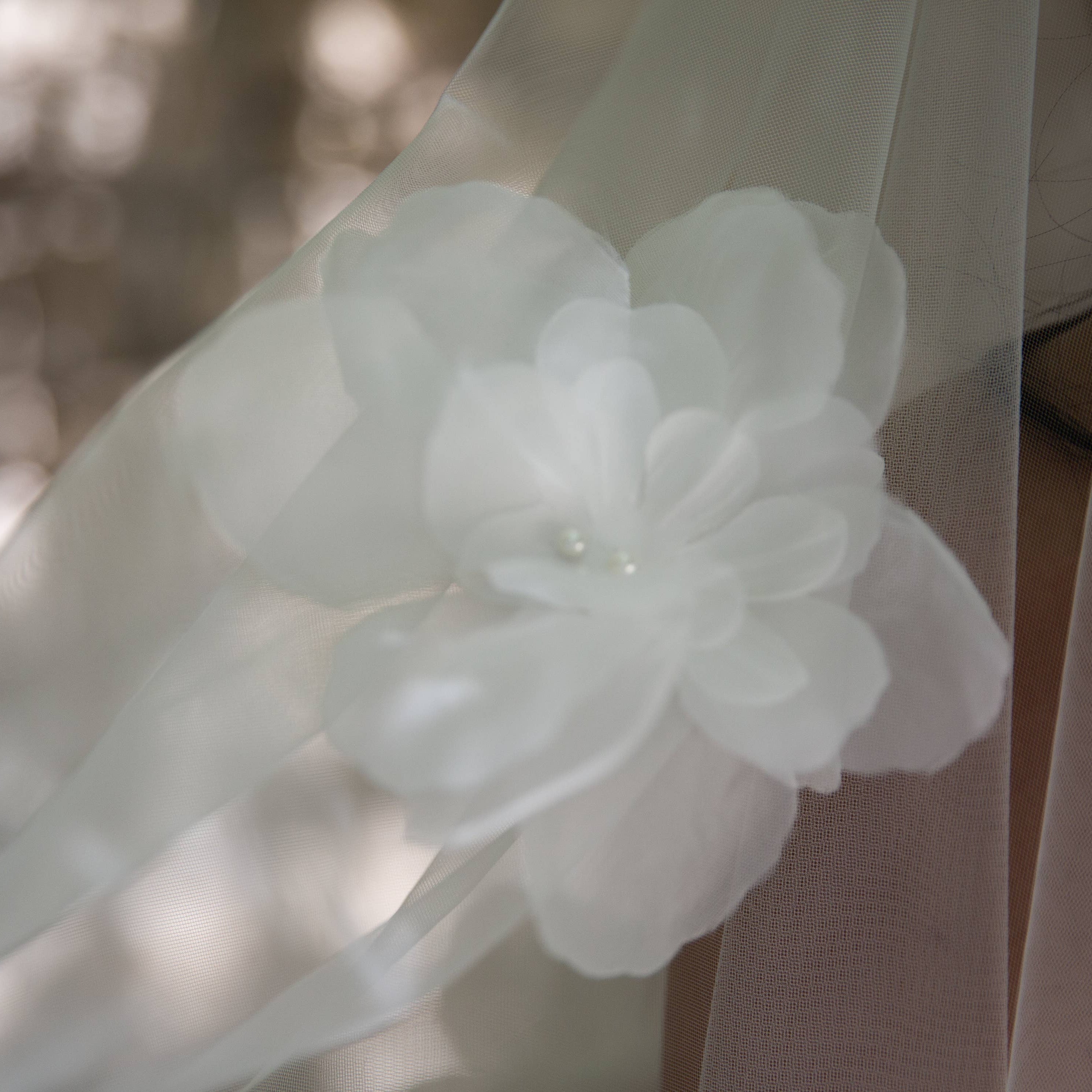 3D Floral wedding veil for modern bridal looks