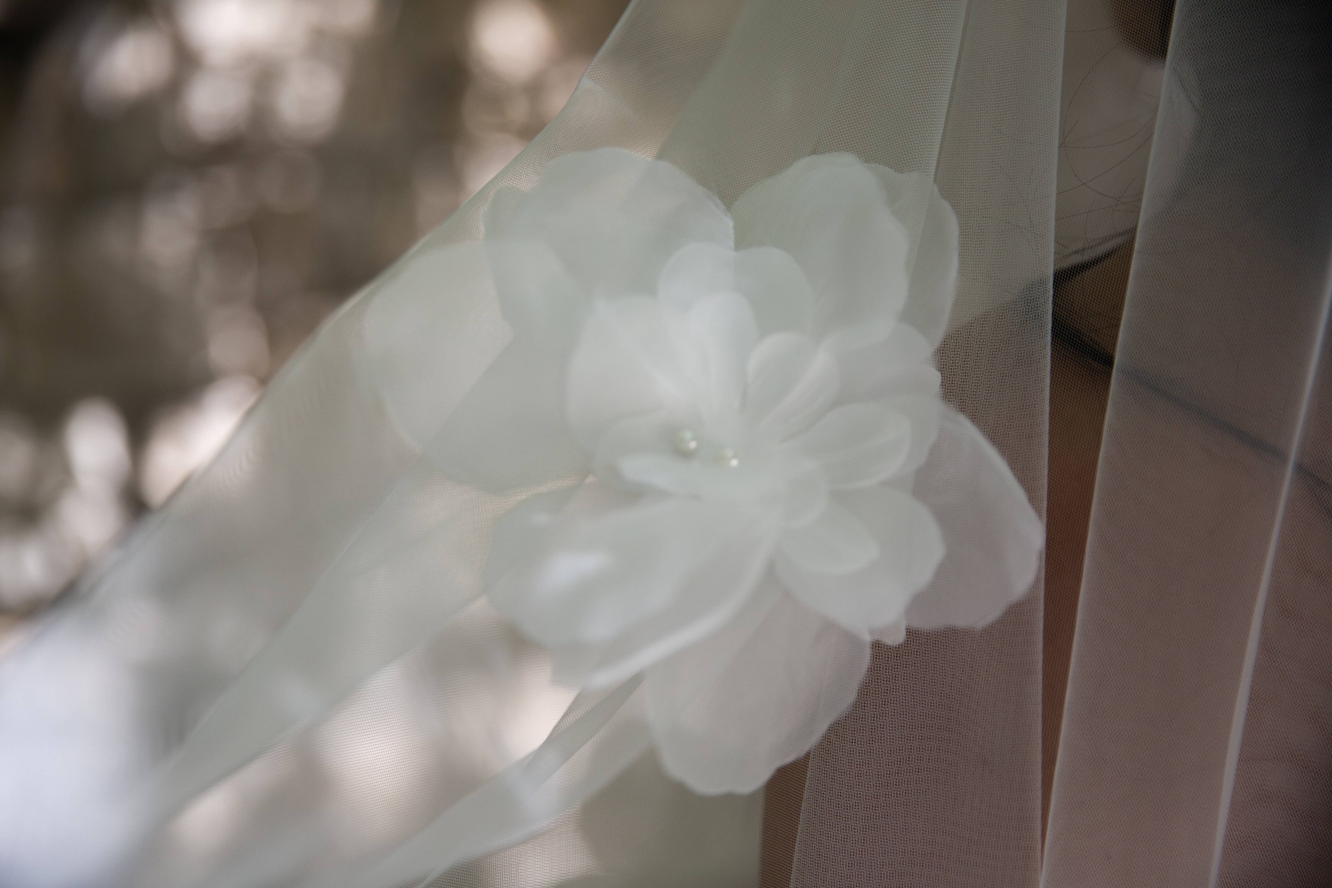 3D Floral wedding veil for modern bridal looks